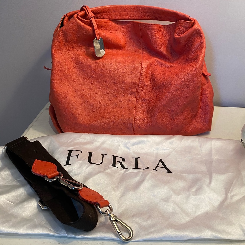 Curls Ostrich Leather Shoulder Bag